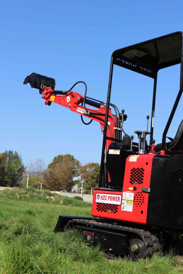 Mini bager dizel DKB881 + 3 dodatna alata!